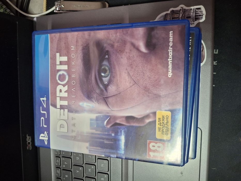 Диски God of War  та інші для PS4