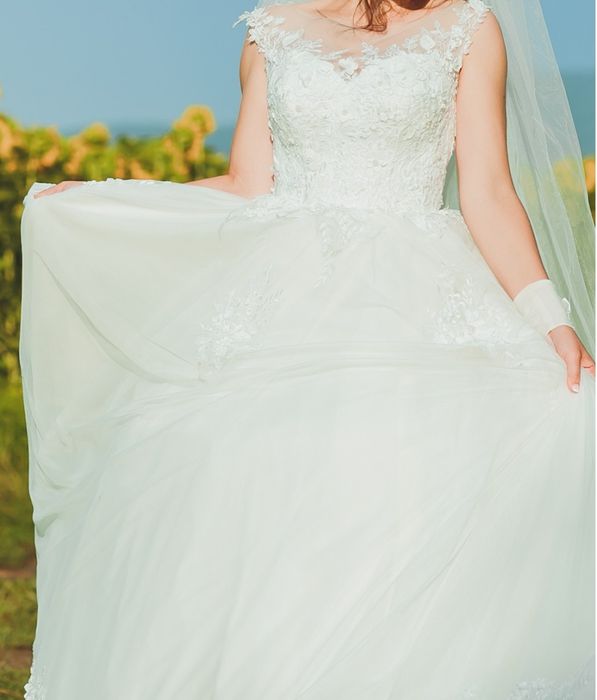 Весільна сукня