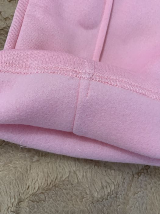 Новий спортивний костюм для дівчинки