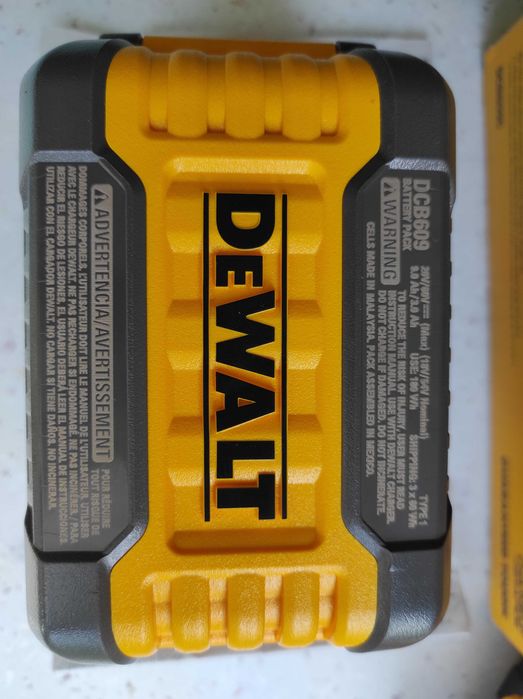 Аккумуляторная батарея DeWalt DCB609 (DCB547) 9.0Ah 20V/60V Flexvolt
