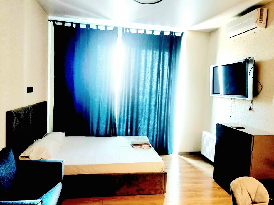 Сдам посуточно 1 комнатные апартаменты-студию ЖК Бартоломео, видовая