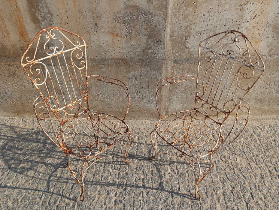Par de cadeiras de jardim vintage em ferro