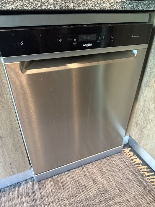 Máquina de lavar loiça whirlpool powerclean 6th sense