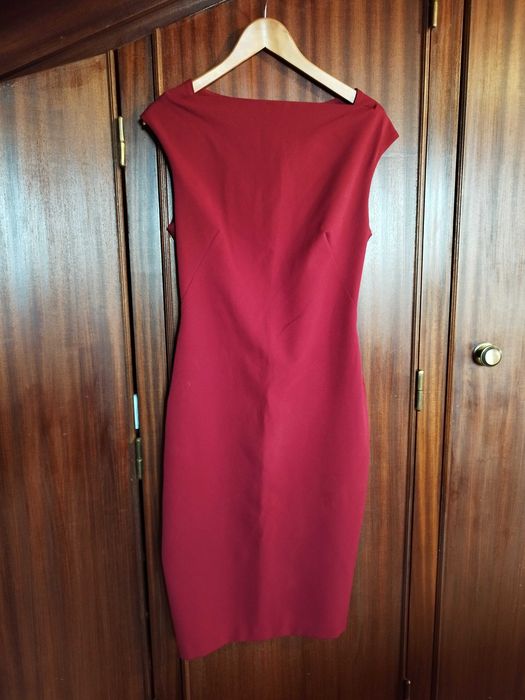 Vestido midi bordô