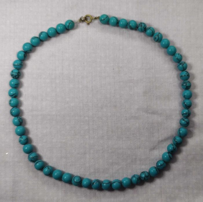 Бижутерия ( брошки , запонки, бусы)