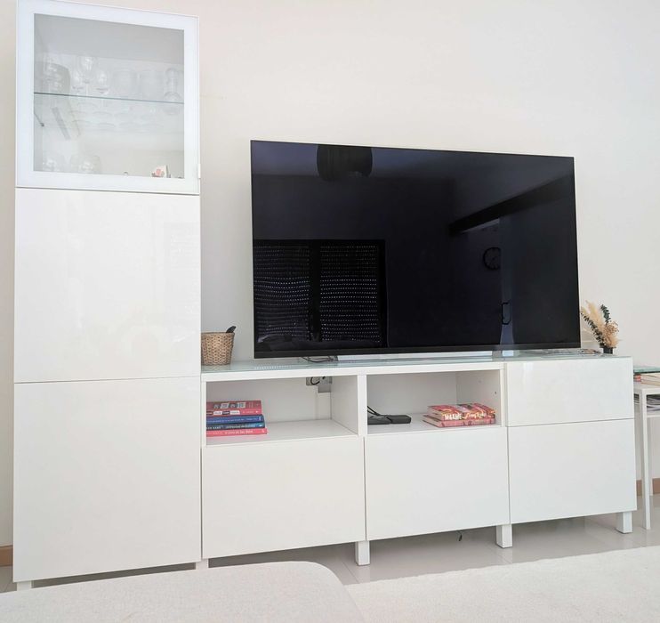Composição Móvel de TV com Vitrine [IKEA BESTÅ]