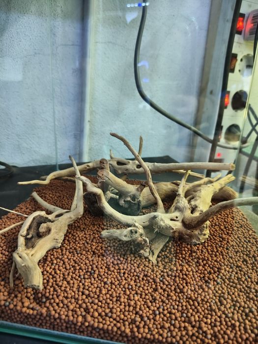 Troncos pequenos  decorativos aquário