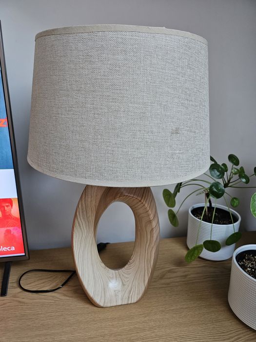 Dwie duże lampy stołowe