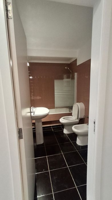 Alugo apartamento T1+1