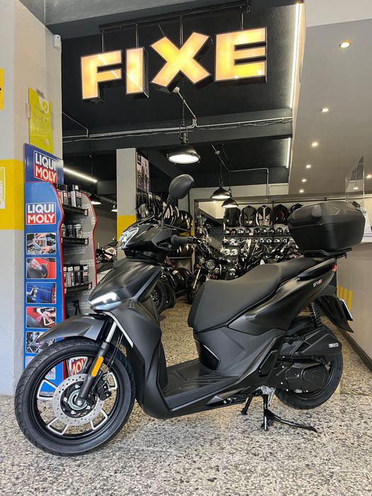 VOGE SR 125 16 de 10/2025 em estado Novo ( 4 Kms )