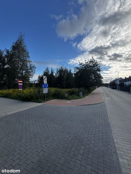 Działka budowlana w mieście z mediami - Widok 2