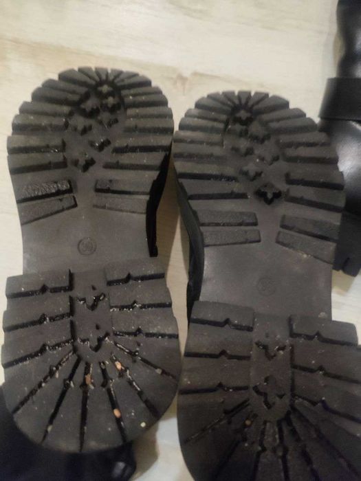 Продаются женские зимние сапоги Vitto Rossi