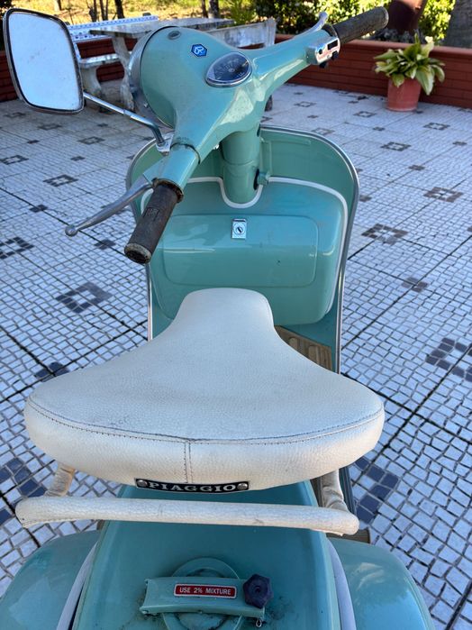 Vespa 125 como nova