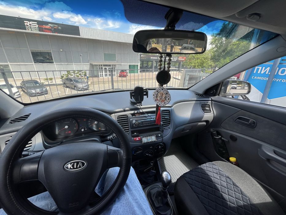 Продам автомобіль  Kia rio 2