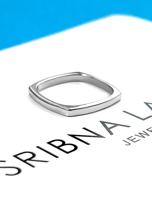 Каблучка Срібло 925 проби. Мінімалізм. Розмір 19. Нова