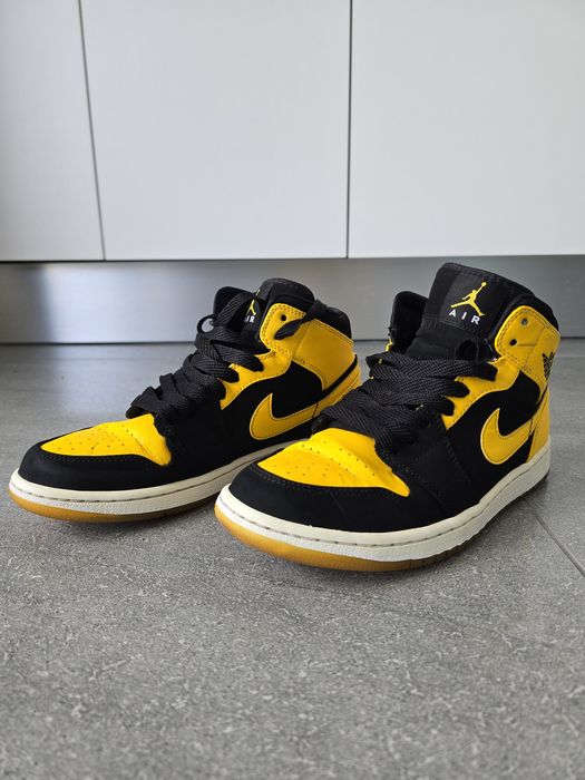 Sapatilhas air Jordan 1 Mid SE amarelas