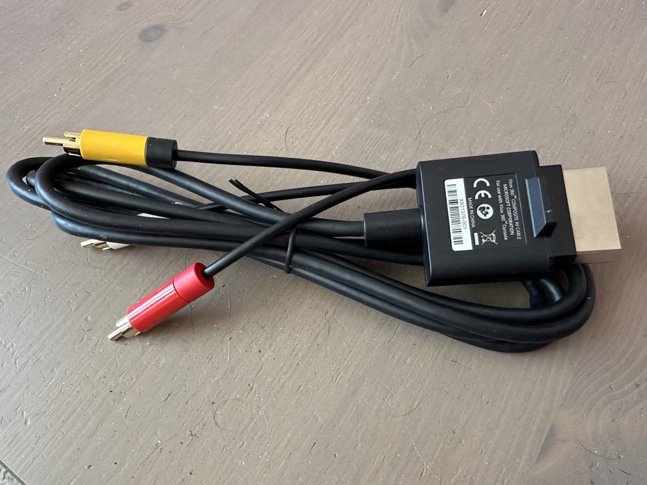 Kabel do konsoli XBox 360 chinch