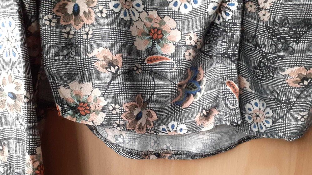 Camisa flores senhora M