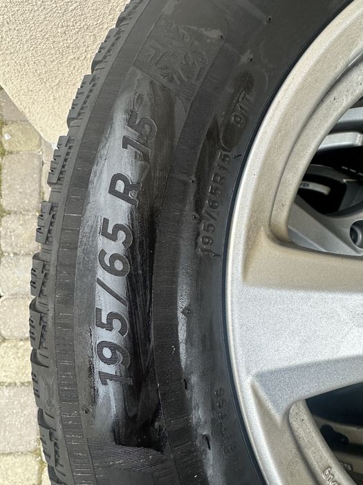 Колеса Диски шини 195/65 R15 Skoda Volkswagen