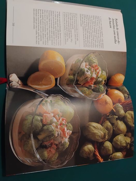 Livro “Um Mundo de Sabores - Saladas”