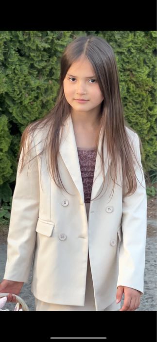 Костюм піджак спідниця на дівчинку 140 р