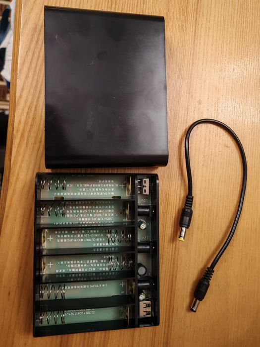 UPS ДБЖ 5V 9V 12V PowerBank Безперебійник UPS для роутер а на 6 АКБ