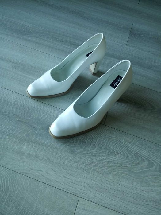 buty damskie białe ze skóry rozmiar 39