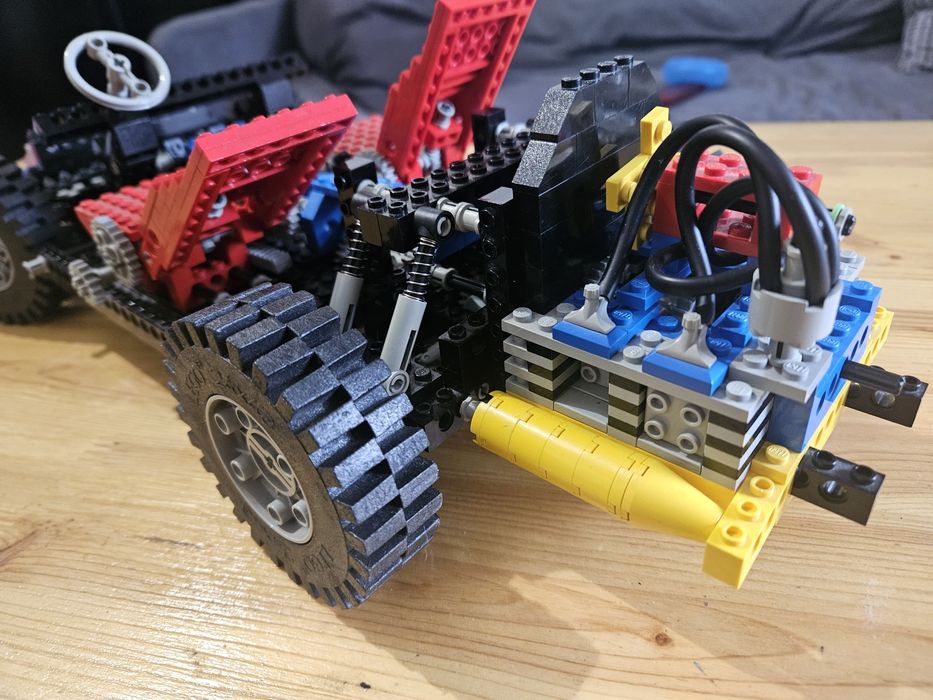 Lego technic 8860 Car Chassi z 1980 roku