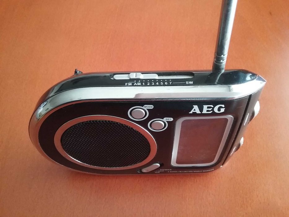 Radio de bolso AEG