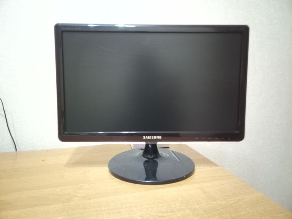 Монітор 21.5" Samsung S22A350N (LS22A350NS) High Glossy Black