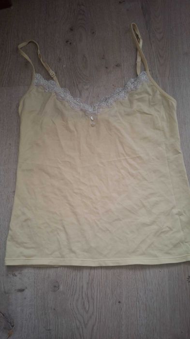 Żółta koszulka na ramiączkach