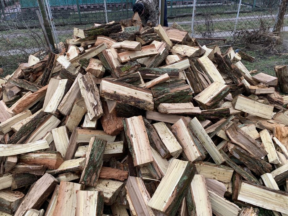 Продам дрова колотые от 4900 с доставкой сосна берёза дуб акация