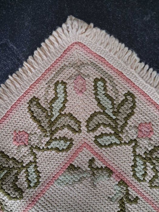 Dois tapetes de Arraiolos 70cmx120cm