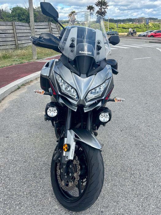 Kawasaki Versys 650 (2021) – 17.000 km – Impecável