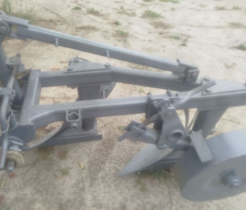 Плуг 2.35 Bomet Польського виробництва