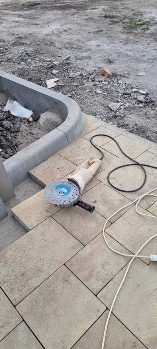 Укладка тротуарной плитки, виконуємо всі супутні роботи