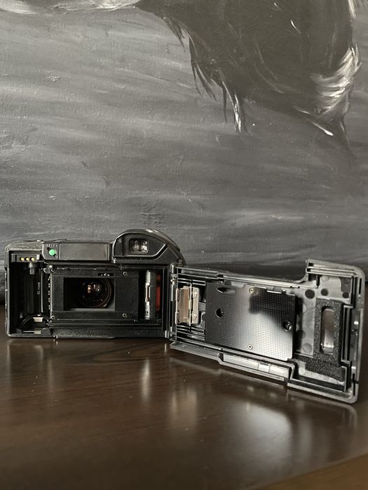 Olympus AZ-300 Super Zoom