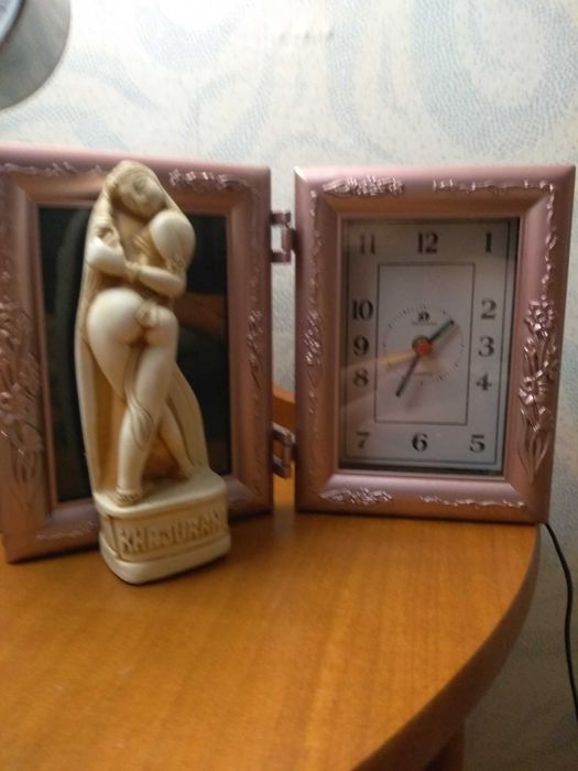 Часы от сети ~220В