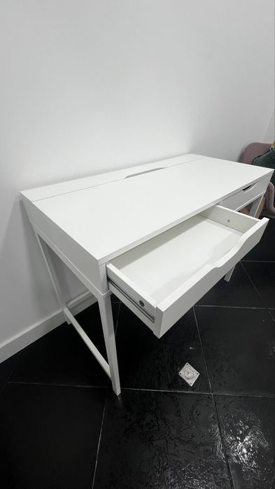 Secretaria do Ikea ALEX
