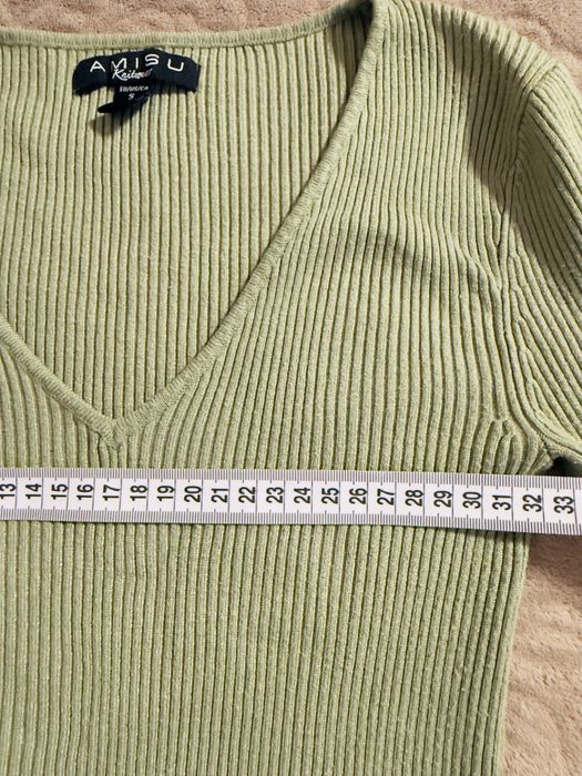 Кофта в рубчік з v- вирізом