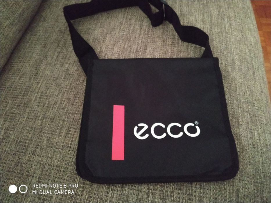 Saszetka czarna firmy   ecco