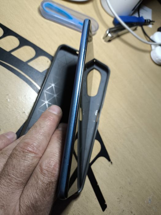 Продам телефон Xiaomi Poco f3 8/256