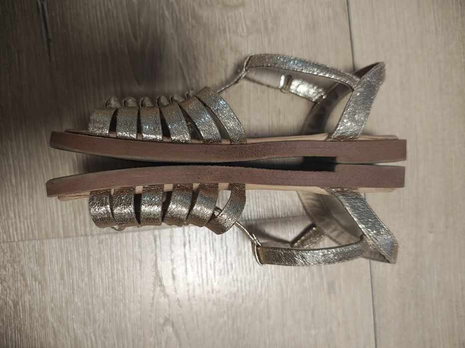 ZARA r.32 złote sandały, skórzane sandałki.