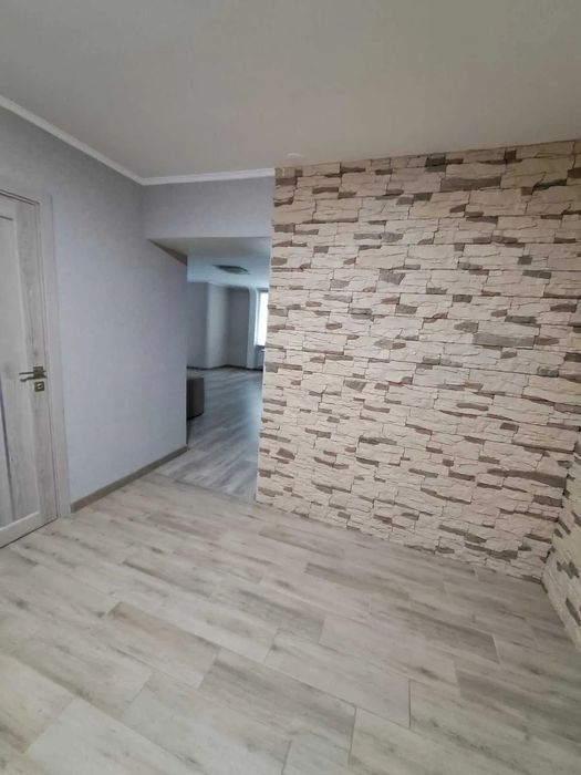 Продам видову, 3-и к/к 99 м2, 2008 р/з в Ковалівці.