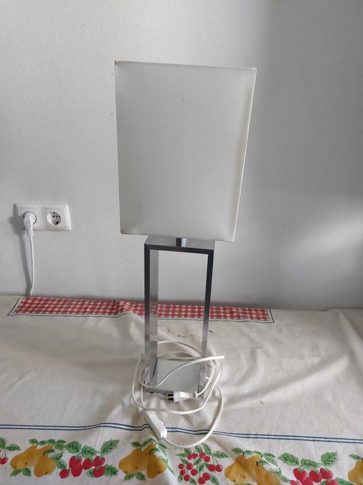 Candeeiro confirme fotos.