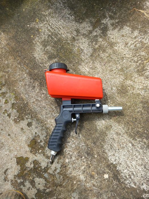 Pistola de jato (areia fina e bicarbonato de sódio)