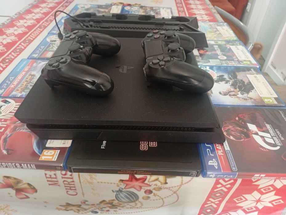 Vendo PS 4 na caixa original