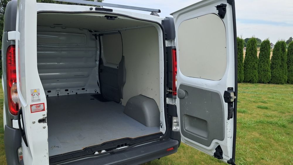 Sprzedam samochód dostawczy Opel vivaro Long 2,0 cdti