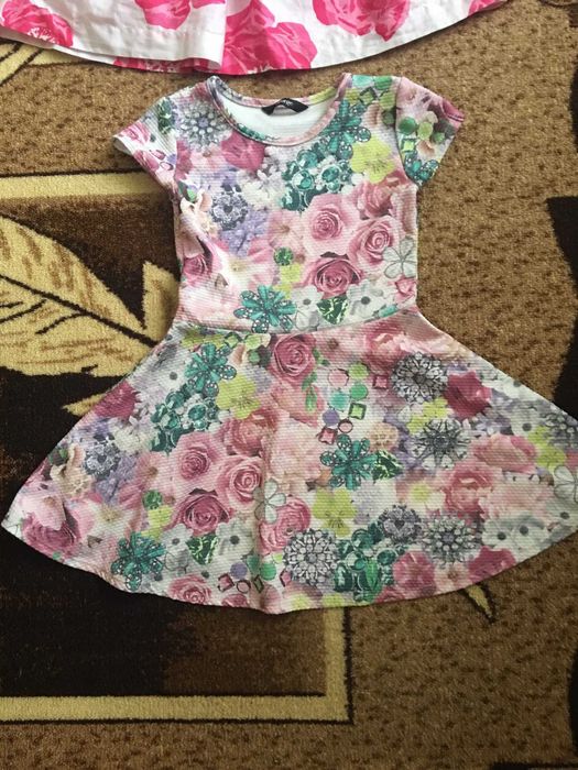 Платье на девочку 4-5 лет