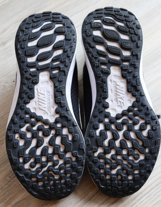 Buty Nike Revolution 6